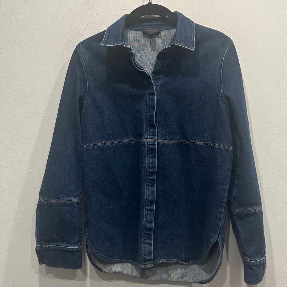 COS dark Denim Jean Shirt jacket Shacket size 4 dark blue minimalist classic - Picture 4 of 9
